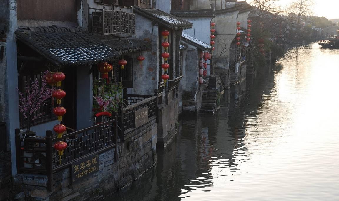 逃出重围第一章
